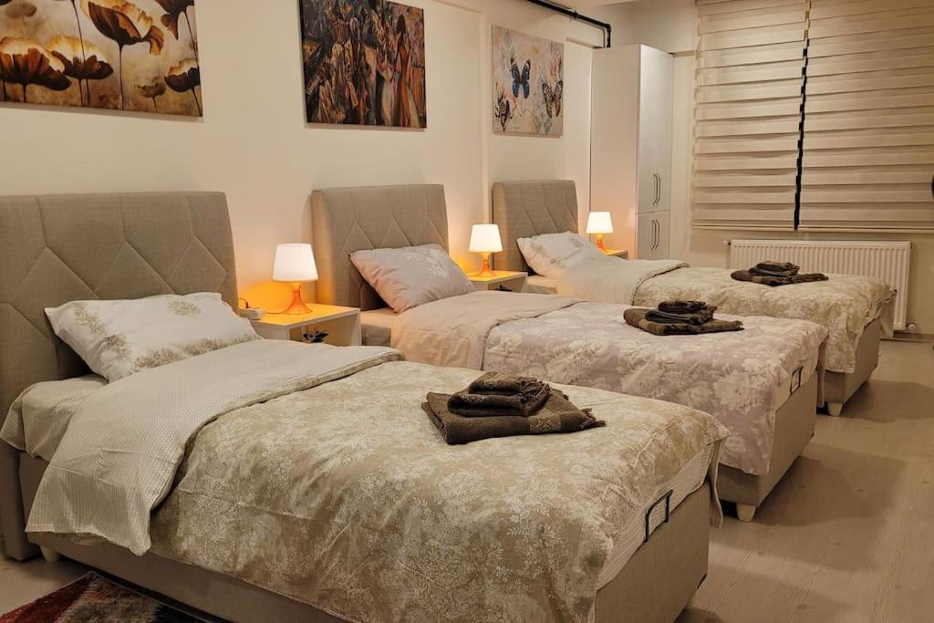 Apartament 1 Min To Metro, Cosy Flat For 8 Guests, 2nd Floor
